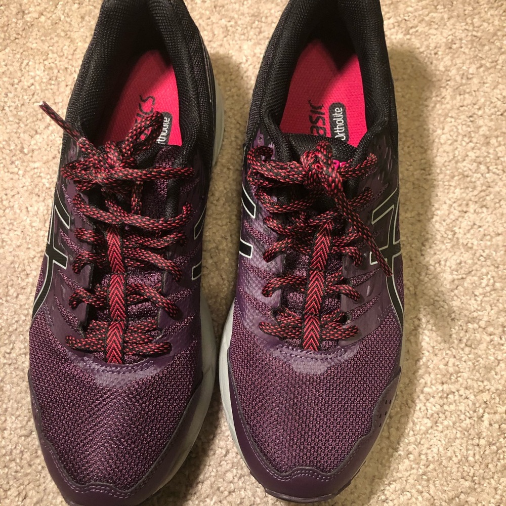 Ladies ASICS ortholite sneakers